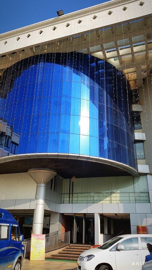 Lotus 8 Hotel Nedumbassery Dış mekan fotoğraf