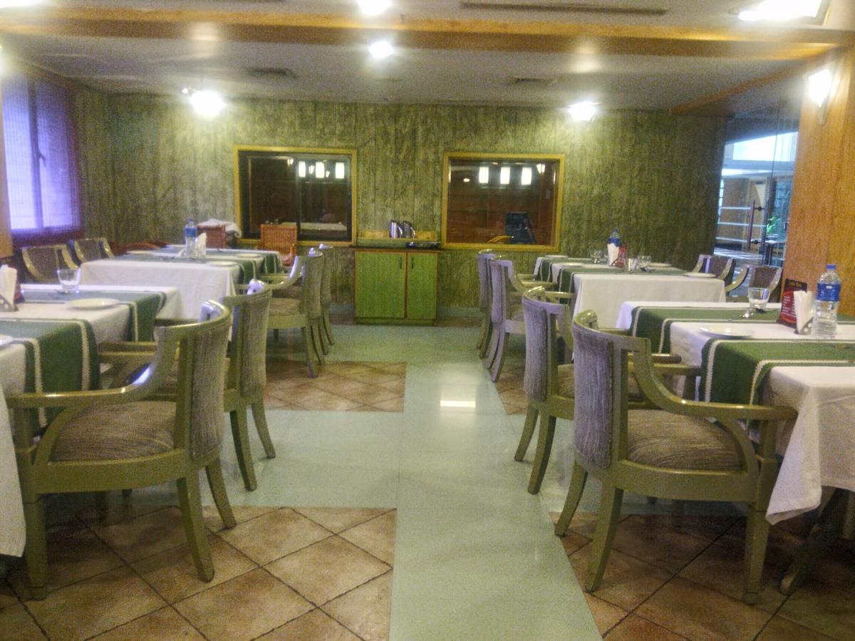 Lotus 8 Hotel Nedumbassery Dış mekan fotoğraf