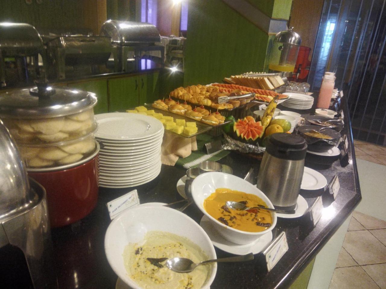 Lotus 8 Hotel Nedumbassery Dış mekan fotoğraf